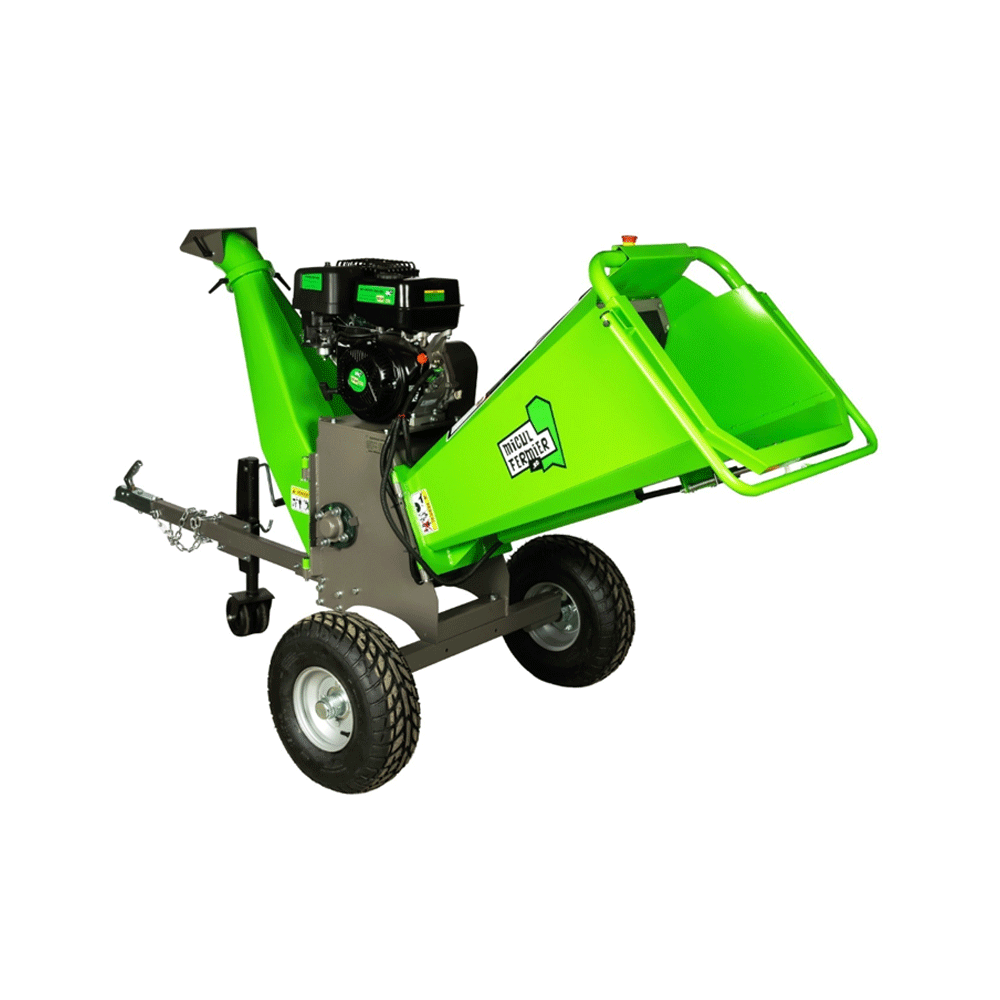 Tocator de crengi Micul Fermier, motor benzina 15 CP, cu carlig de remorcare, 150 mm diametru maxim de taiere, pentru rumegus